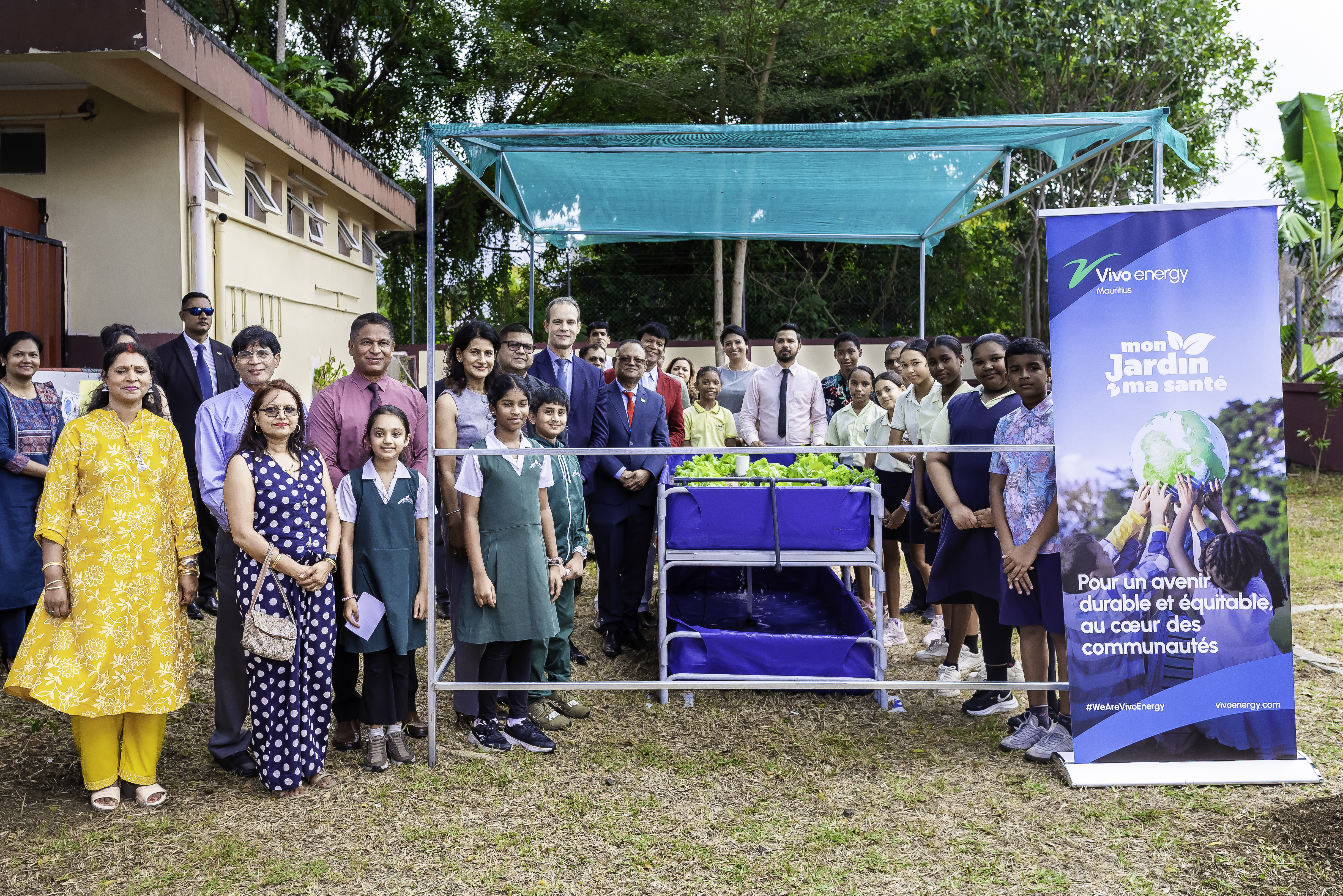 Inauguration d'un jardin aquaponique solaire offert à l’établissement Shri Rajiv Gandhi Government School